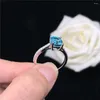 Bagues de cluster Pur 18K Or Blanc AU750 Bague 1.5CT Bleu Clair Diamant Fiançailles Pour Femmes Anniversaire Bijoux Accessoires De Fête