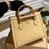 Luxurys Bamboo Joint Bags Womens Retro Handbag Designers Dia Leather Small Tote Bag Ladies Fashion Messenger Bag SholendBag Festivalギフト5色