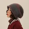 Baskar stickade mössa hattar för kvinnors vinterskallies mössa mössor varm avslappnad slouchy gradient hatt unisex baggy cap bonnet