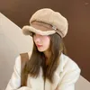 Basker faux lamm vinter åttkantiga hattar kvinnans höst varma sboy cap mode damer dagligen resor åtta panel mössor