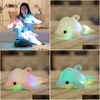 Fyllda plyschdjur Colorf Dolphin Doll Toy Luminous Flashing Cushion Kudde med LED -ljusfestfödelsedag Christmas Gift Q0727 OTNQP