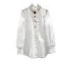 Kvinnors blusar med pärlor Vita kvinnor Skjortor Summer Design 2023 Ruffles Långärmad Pearl Elegant Office Lady Outwear Tops