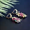 Stud Dreamcarnival1989 Nya färgglada antika örhängen för kvinnor Vintage Flower Style Fuchsia Zircon Dating smycken Drop Ships We3874FU YQ231211