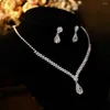 Ensemble de boucles d'oreilles et collier pour femmes, accessoires de robe de luxe brillants, cristal doux, chaîne de clavicule, bijoux de mariée