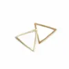 Модные серьги-гвоздики в треугольной оправе Золотые серьги-гвоздики Whole264o