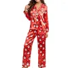Vêtements de nuit pour femmes Xingqing Christmas Stain Pyjamas Set Femmes Dessin animé Modèle Collier Collier Simple Boutonnage Chemise à manches longues et pantalons