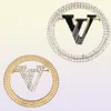 Luksusowa marka projektant liter Pins broszki kobiety 65 -styl złoty srebrny kryształowy perłowy kryształ kramyka klamra broszka broszka ślub 8652095