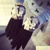 Cinq doigts gants haute lettre camélia cachemire chaud qualité hiver pour marque classique tactile sn femelle mitaines épaisses drop livraison fa dhtuv