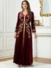 Ethnische Kleidung Naher Osten Dubai Herbst und Winter bestickte Perlen Samtkleid arabische Frauen Abend lange Ärmel elegante Robe Abaya