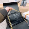 19 2 renk zincir çanta tasarımcısı kadınlar çanta yüksek kaliteli tasarımcı çanta 26cm crossbody tasarımcı çanta kadın çantası kuzu derisi çanta ayna kalitesi flep çanta kutu
