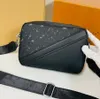 Men's and Women's Fashion Shoulder Bag Matching Large Capacity Versatile Hand Camera Bag Letter Crossbody Small Square Bags Top Quatily