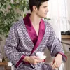 Mäns Sleepwear Men Luxury Silk Bathrobe Geometric Robes Big Size 5xl Kimono GOWN MANA V-HECK SATIN PIJAMAS