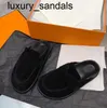 Designer Go Mules Sandalen Mueller Hausschuhe Wildleder Taupe Top Qualität 23 Desginer Echtes Leder Damen Go Loafer Wildleder Herbst Winter lässig halbe Flip Flops auf Slip