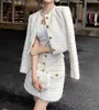 BOUCLE TWEED JACKET Blazer + Mini Saia tweed Terno branco Luxo Feito à Mão Mini Vestido Curto Rosa Quente para Meninas Jaqueta Curta terno de verão o vestido de festa perfeito