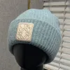 Enkel vinterhattdesigner Beanie Men Sticked Cap Bucket Hats Classic Brand Letter Luxury Solid Color Ull Bonnet Womens Mens Mens Möss Julpresent