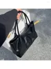 イブニングバッグシンプルな白いショルダーバッグ2023女性用PUレザーソフトアンダーアームトートスクール大規模フル学生ショッピングハンドバッグ