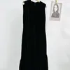 Lässige Kleider 2023 Frühfrühling Französisch Exquisite Retro Samt A-Linie ärmellos Rundhalsausschnitt Schwarz Fischschwanzkleid für Frauen
