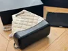 10A 크로스 바디 슬링 숄더백 고급 디자이너 크로스 바디 가슴 가방 최고 품질의 정품 가죽 야외 여행용 지갑 패션 가방 23cm