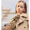 Giubbotti 2023 Primavera Autunno Ragazze Giacca a vento di media lunghezza stile britannico Cappotto antivento casual per bambini di 4-14 anni