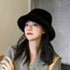 Berets inverno versão coreana imitação pescador chapéu feminino casual espessado ao ar livre lei feng quente pelúcia 2023