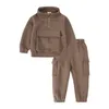 Flickans klänningar 2023 Småbarn Anpassa varm fleece Baby Boys Clothing Set Sweatsuit Pullover Grils Kids Sweatshirts Pants Children Outfits 2 st 231212