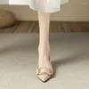مضخات أحذية اللباس 2023 أحذية مفردة نساء 33 صغير الحجم من الجلد الأصلي متوسط ​​الكعب الرقيق المدبب أعلى النساء