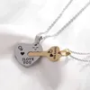 Collane con ciondolo Collana alla moda in acciaio inossidabile con doppia chiave a forma di cuore per uomini e donne Regalo romantico per coppie di gioielli per anniversario