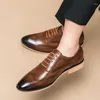 Scarpe eleganti da uomo Derby marrone di alta qualità da ufficio maschile formale per matrimoni oxford Business B290