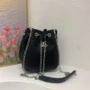 Ontwerper Viviene Westwoods Tas Viviennewestwood Internet Celebrity Same Style West Empress Dowager Lychee Patroon Bucket Bag Niche Licht Luxe Saturn Chain Ba