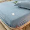 Bedding sets Velvet Thermal Bed Sheets Plush Fabric Mattress Cover For Winter Bed Cover Bed Linen Set For Single Double King Queen Bed 231211