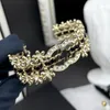 Bracelet de marque C Cuff pour Lady 23A Nouveau style Fleurs lisses Bracelet ouvert en cuir 5A Qualité Lettre Fleurs Décoration à la main Cadeau d'anniversaire avec boîte d'origine