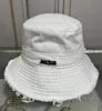 Nya 2022 breda brimhattar Bucket Hat Suede Fabric Fashion Stripe Märkesdesigner Grid Women Nylon Autumn Spring Foldbar Fisherman Su6868771