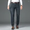 Jeans da uomo Stile classico BusinessStretch Regular Fit 2023 Autunno Tessuto di lana di pecora Pantaloni in denim blu grigio Pantaloni di marca maschile