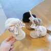 Enfants Gsgkids Tasman II Pantoufles Tazz Chaussures de bébé Chesut Diapositives en fourrure en peau de mouton Shearling Classique Ultra Mini Boot Mules d'hiver à enfiler en laine pour