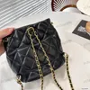 23a mochila moda feminina mini 17cm bolsa de ombro de couro diamante hardware dourado hardware metal fivela de luxo bolsa matelasse cadeia crossbody bun mãe bolsa bolsa de bolsa