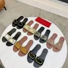 Med boxdesigner Sandal High Heel Women Signature Slide Transparent Grainy Cowhide Flat Shoes Summer Beach Casual Slipper Big Size