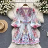 Robes de piste Femme Spring Summer Flower Place Robe Piste en V V Ve-collier Lanterne Boutons sur la ceinture haute taille A-Line Mini Robe courte 2024