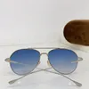 Yeni Moda Tasarımı Pilot Güneş Gözlüğü 0747 Metal Çerçeve Basit ve Popüler Stil Açık Hafif ve Giymesi Rahat Açık UV400 Koruma Gözü