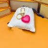 مصمم Lvity Keychain Bag Luxury Bag Charm سلسلة مفتاحية على شكل قلب أزياء الحب المعلقات الذهب مفتاحية مفاتيح السيارة