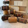 Designer Crossbody Duffle Bag for Women and Men Brand Travel Sport Duffel Casual Purse stor kapacitetslagring L729264P