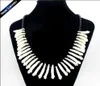 Echte Wolf Tooth Fangs Canine Hanger Ketting Zwart Glas Kralen Strand Choker Chunky Statement Bib Ketting Amulet Tribal Sieraden 208816611