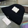 Wind Beanies Seeamed Cap For Woman Man Designer Skull Caps 브랜드 니트 비니 Fashion Street Hat2442