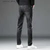 Mäns jeans 2024 Spring Autumn Men Youth Jeans Retro Simplicity Skinny Pencil Trousers Sträck rak bomull Bekväma denim Pants Q231213