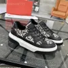 Man Designer Sneakers Luxury Casual Shoes äkta löpande läder vintage klassisk mesh trasa skateboard vintage kalvskinn modetränare tränare för storlek45