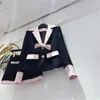 Costumes pour femmes Femmes Mode Contraste Couleur Bow Revers Blazer à manches longues avec jupe Ensembles Automne Hiver Élégant Lady OL Vêtements Y4695