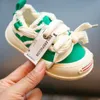 Babyschoenen Babyschoenen Canvasschoenen voor meisjes Kinderschoenen Ademende zachte zool Enkele schoenen Jongensschoenen Babywandelschoenen 231211