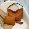 Borse a tracolla da donna all'ingrosso in fabbrica 8 colori elegante borsa tote moda in due pezzi classica borsa intrecciata a mano street popolare zaino in pelle imbottita 40568 #