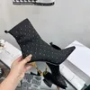 Neue Moneta-Schuhe mit hohen Absätzen. Damen-Pullover mit spitzen Zehen, modische Stiefeletten aus Stoff mit Stiletto-Absätzen. Runway-Schwarz voller Diamant-Schaffell, schwarz, 9,5 cm