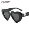 Gafas de sol Love Mujeres en forma de corazón Fashion Retro Gat Eye Gafas Sun Glasses Diseñador Fiesta de viajes Sombras UV4003078