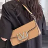 2024 Luxury Winter Fashion Bag Baobao Summer New Small Street Shoot One Shoulder Crossbody Urban Elegant Texture Women's Bag